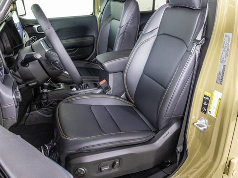 New 2026 Jeep Wrangler Unlimited Sahara AWD/4WD image 20