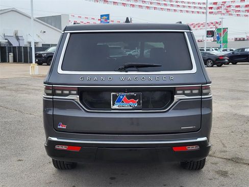Used 2024 Jeep Grand Wagoneer L Series III image 6