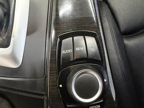 Used 2017 BMW 330i xDrive Sedan AWD/4WD image 28