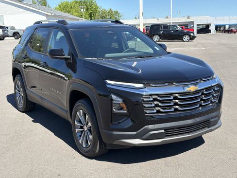 New 2026 Chevrolet Equinox LT w/ Convenience Package II FWD image 1