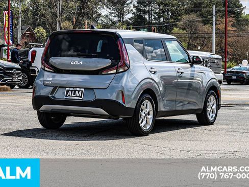 Used 2025 Kia Soul LX w/ LX Technology Package image 6