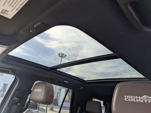 Used 2023 Chevrolet Tahoe High Country image 22