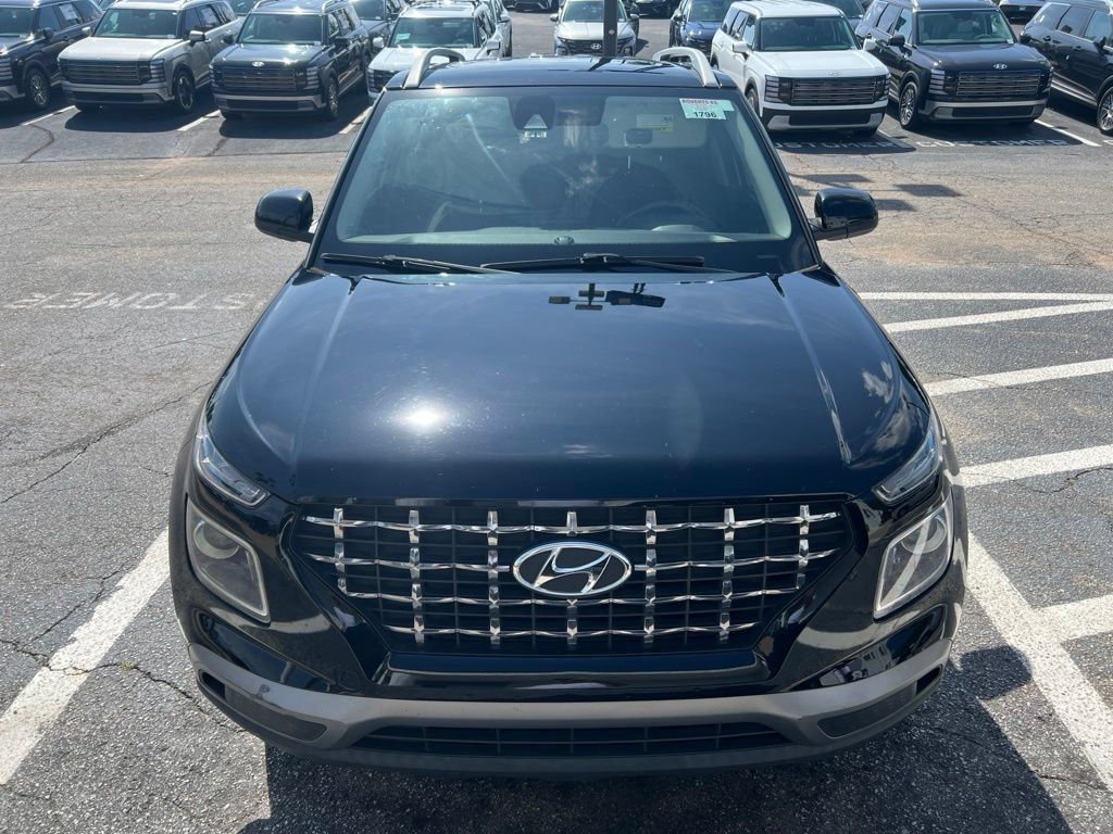 Used 2022 Hyundai Venue SEL w/ Cargo Package FWD image 1