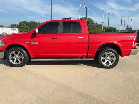 Used 2017 RAM 1500 Laramie AWD/4WD image 9