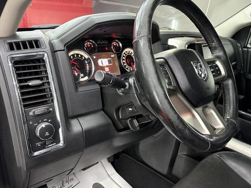 Used 2016 RAM 1500 Laramie w/ Convenience Group AWD/4WD image 16