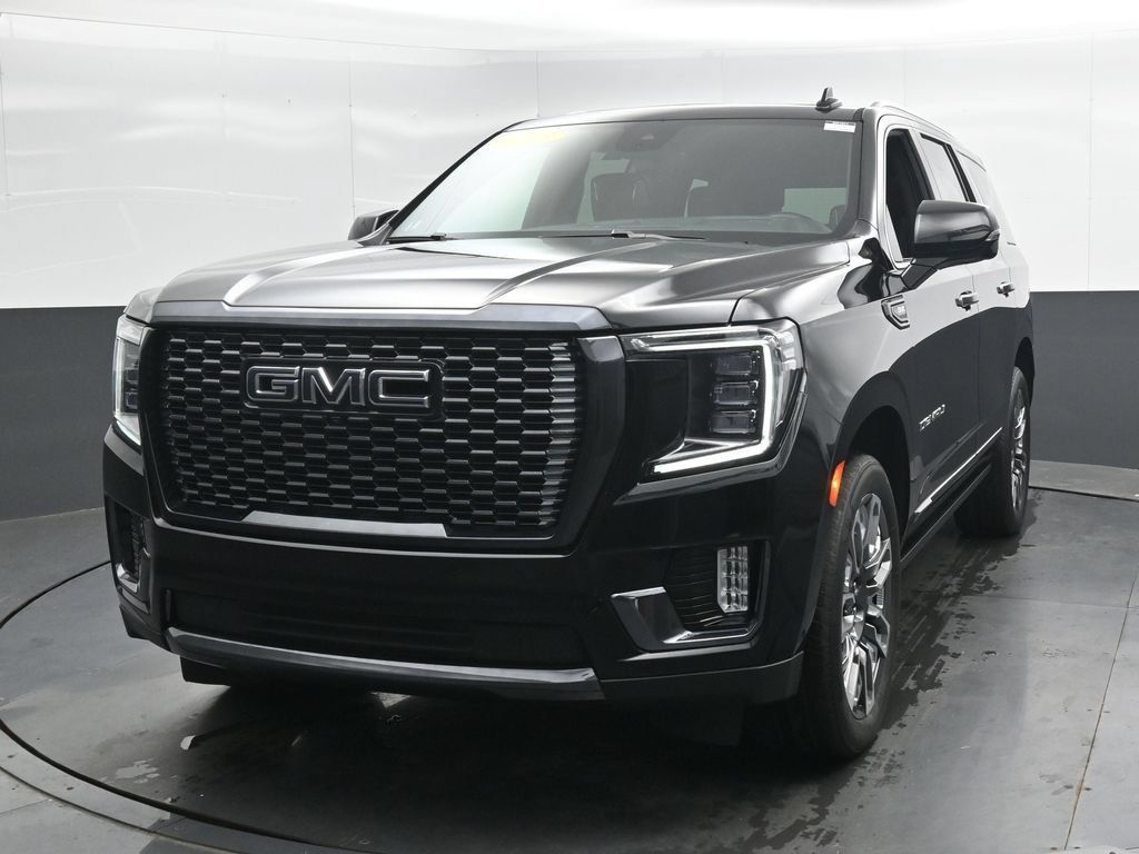 Used 2023 GMC Yukon Denali Ultimate w/ LPO, Floor Liner Package AWD/4WD image 7
