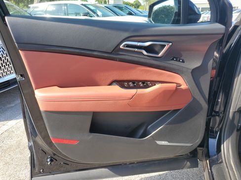 Used 2024 Kia Sportage SX image 17