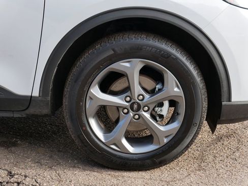 Certified 2025 Ford Escape ST-Line AWD/4WD image 7