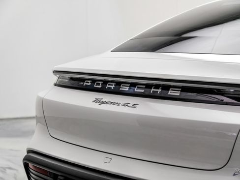 Used 2023 Porsche Taycan 4S AWD/4WD image 14