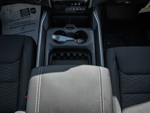 New 2026 RAM 1500 4x4 Crew Cab image 30