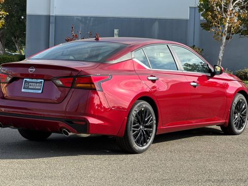 New 2025 Nissan Altima 2.5 SV w/ SV Special Edition Package image 4