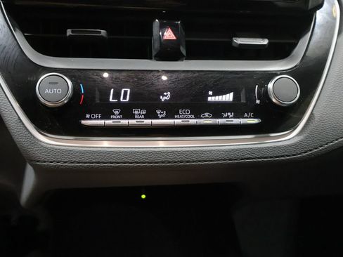 Used 2026 Toyota Corolla Cross AWD Hybrid w/ Moonroof Package image 29