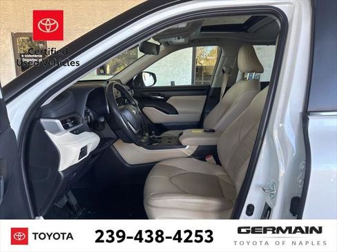 Certified 2025 Toyota Highlander XLE image 14