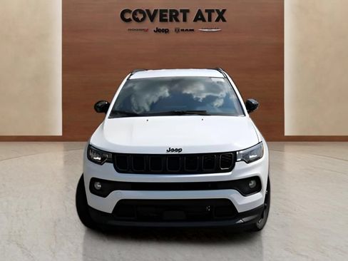 Used 2026 Jeep Compass Latitude AWD/4WD image 9