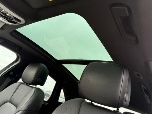 Used 2020 Porsche Macan S AWD/4WD image 16