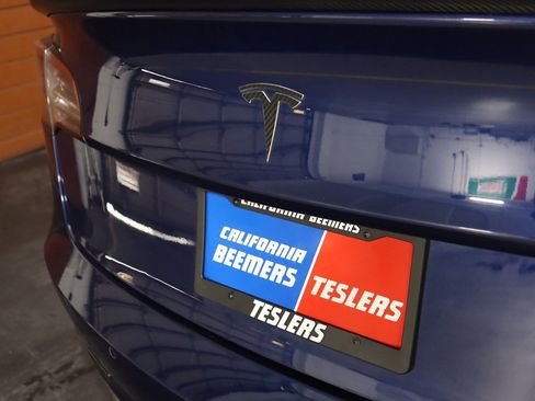 Used 2018 Tesla Model 3 Long Range image 17