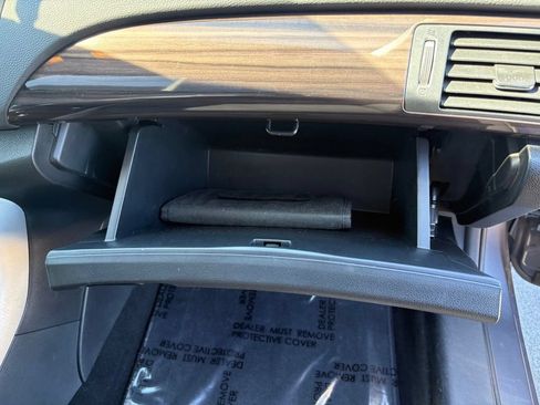 Used 2024 Toyota Corolla SE FWD image 33