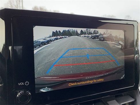 Used 2025 Toyota Corolla LE image 22