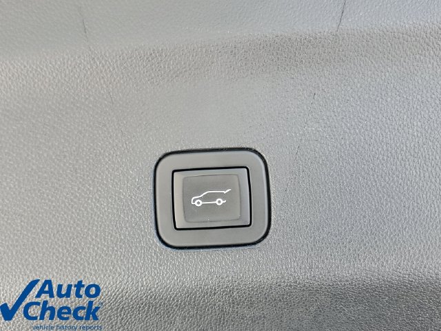 Certified 2025 GMC Yukon XL Elevation RWD image 11