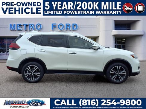 Used 2019 Nissan Rogue SV w/ Premium Package AWD/4WD image 2