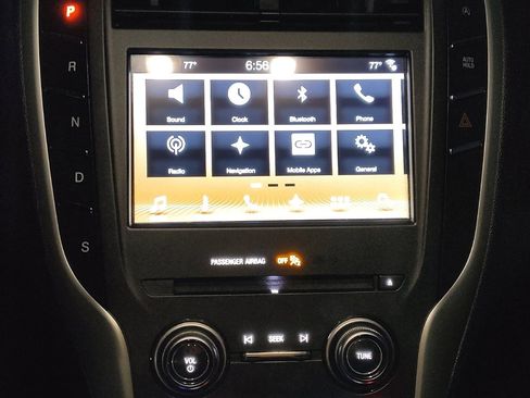 Used 2018 Lincoln MKC Reserve image 25