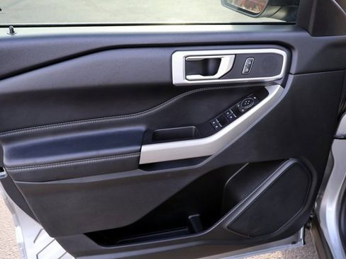 Certified 2022 Ford Explorer XLT w/ Equipment Group 202A image 29