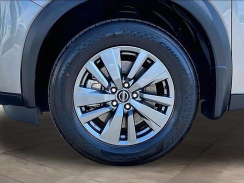Used 2024 Nissan Pathfinder S FWD image 31