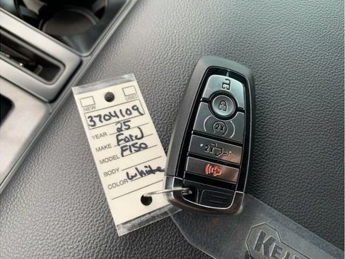 Used 2025 Ford F150 Lariat w/ Equipment Group 502A High AWD/4WD image 29