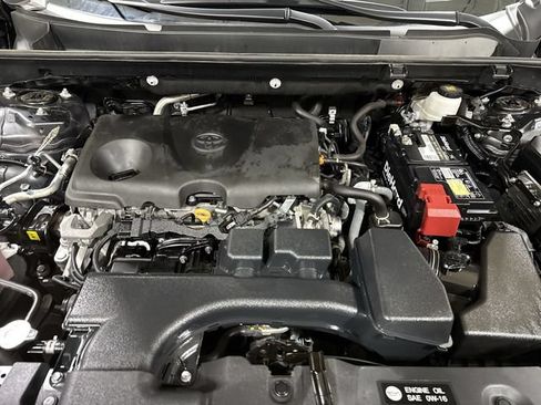 Used 2024 Toyota RAV4 XLE FWD image 25