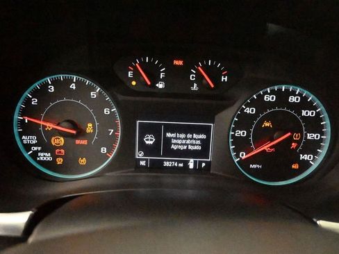 Used 2023 Chevrolet Traverse LS FWD image 13