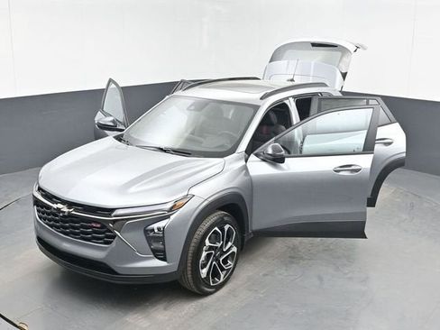 New 2026 Chevrolet Trax RS w/ Sunroof Package image 49