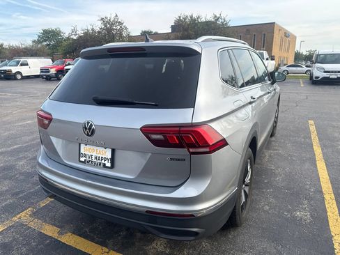 Used 2024 Volkswagen Tiguan SE AWD/4WD image 7