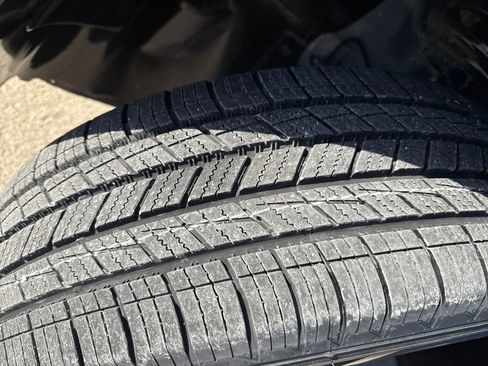 Used 2024 Jeep Compass Limited image 25