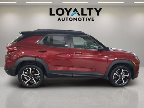 Used 2022 Chevrolet TrailBlazer RS w/ Sun and Liftgate Package AWD/4WD image 6