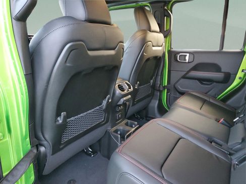 New 2025 Jeep Gladiator Rubicon w/ Convenience Group image 6