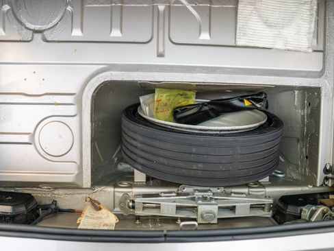 Used 1986 Porsche 944 Turbo image 40