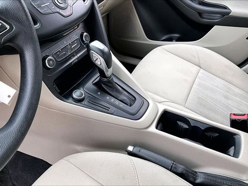 Used 2015 Ford Focus SE image 17