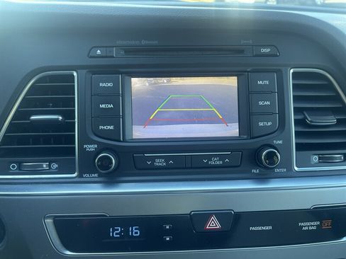 Used 2015 Hyundai Sonata Limited image 17