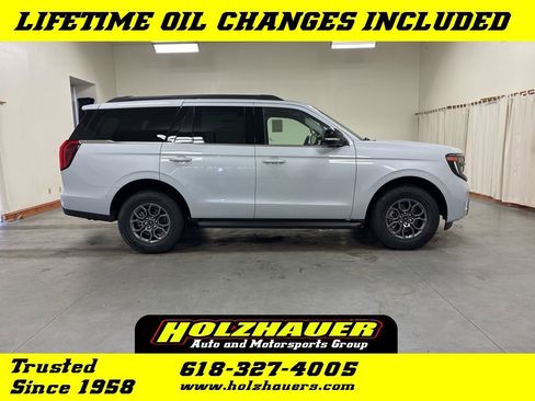 New 2026 Ford Expedition Active image 1