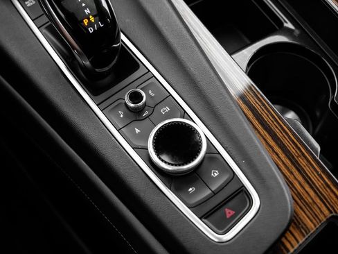 Used 2021 Cadillac Escalade Premium Luxury w/ Driver Assist Tech Package image 26