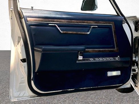 Used 1987 Chrysler Fifth Avenue RWD image 15
