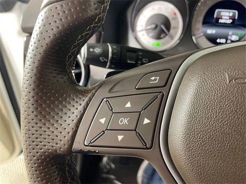 Used 2014 Mercedes-Benz GLK 250 BlueTEC 4MATIC image 13