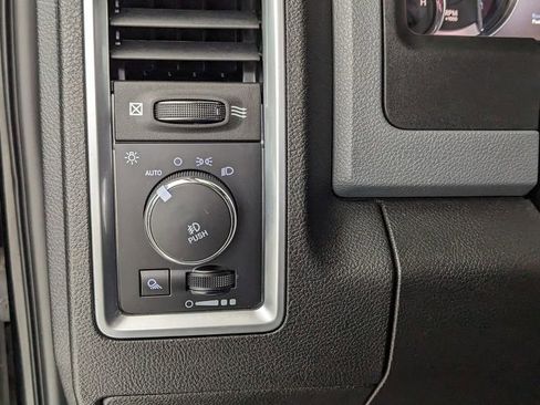 Used 2019 RAM 1500 Classic Warlock image 21