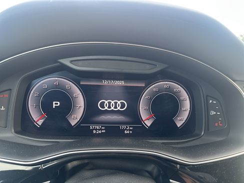 Used 2019 Audi Q8 Prestige w/ Luxury Package image 11