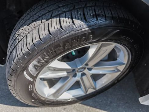 Used 2019 Audi Q8 Premium w/ Convenience Package AWD/4WD image 74