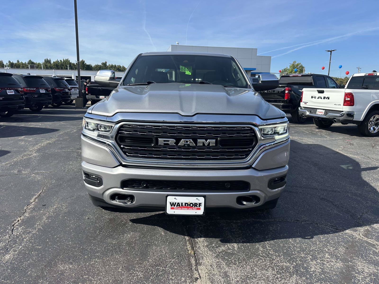 Used 2024 RAM 1500 Limited AWD/4WD image 2
