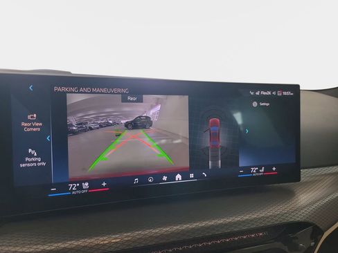 New 2025 BMW 330i Sedan w/ M Sport Package image 18