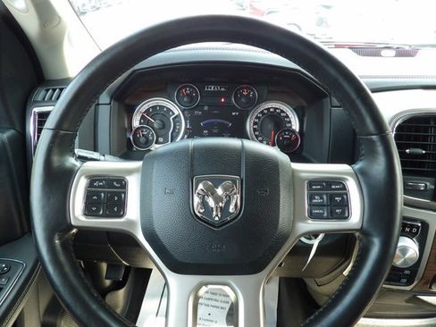 Used 2018 RAM 1500 Laramie AWD/4WD image 15