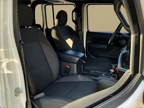 Certified 2022 Jeep Gladiator Sport image 21