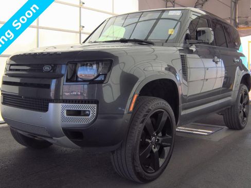 Used 2021 Land Rover Defender 110 SE image 3